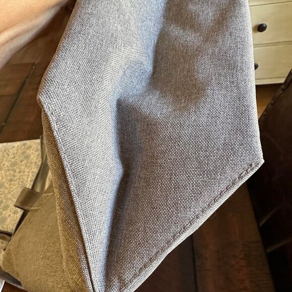 LocknLock Insulated Cooler Bag with Strap and Handle - Picture 3 of 8